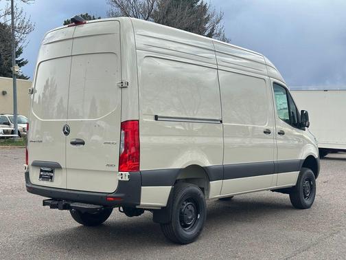 2025 Mercedes-Benz Sprinter 2500 Standard Roof