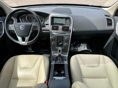 2016 Volvo XC60 T6 Drive-E Platinum