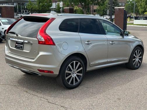 2016 Volvo XC60 T6 Drive-E Platinum