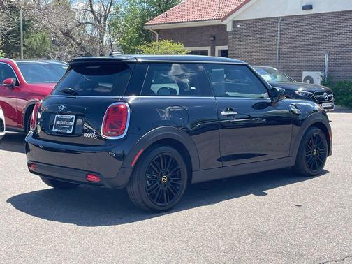 2024 MINI SE Hardtop Cooper