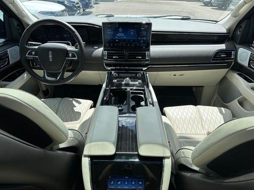 2024 Lincoln Navigator L Black Label