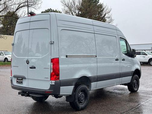 2025 Mercedes-Benz Sprinter 2500 Standard Roof