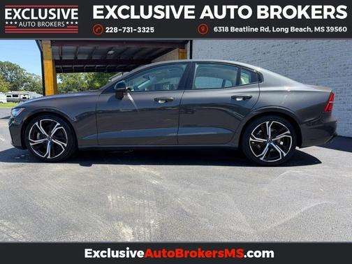 Gray 2024 Volvo S60 B5 Core Dark Theme
