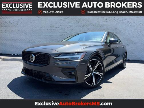 Gray 2024 Volvo S60 B5 Core Dark Theme
