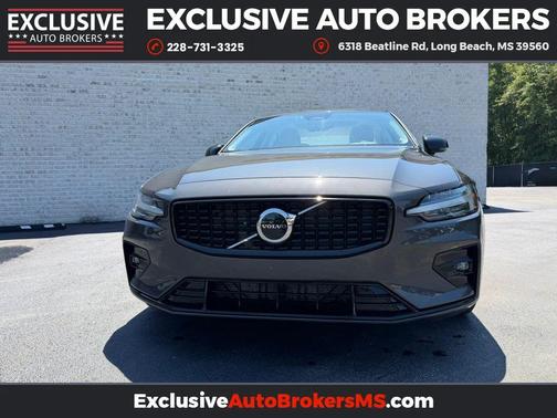 Gray 2024 Volvo S60 B5 Core Dark Theme