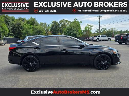 2022 Nissan Altima SR Intelligent AWD