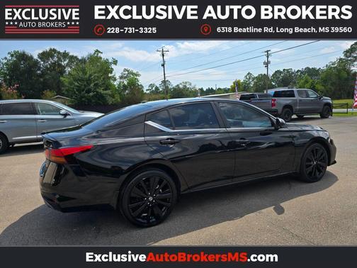 2022 Nissan Altima SR Intelligent AWD