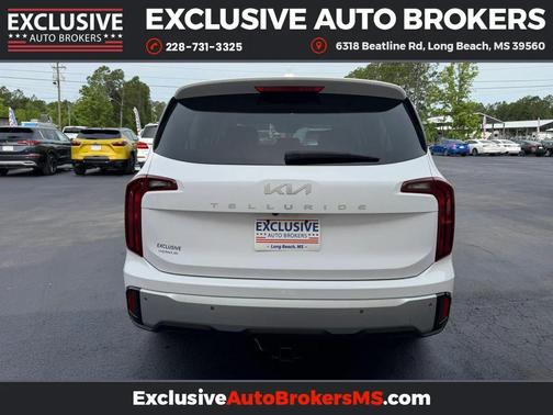 Glacial White Pearl 2024 Kia Telluride LX