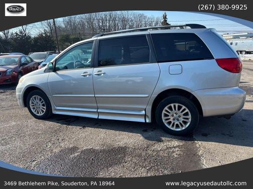 Silver 2008 Toyota Sienna XLE