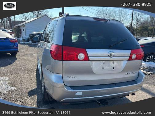 Silver 2008 Toyota Sienna XLE