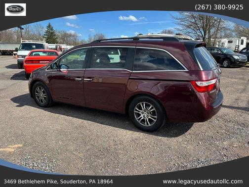 Burgundy 2013 Honda Odyssey EX-L