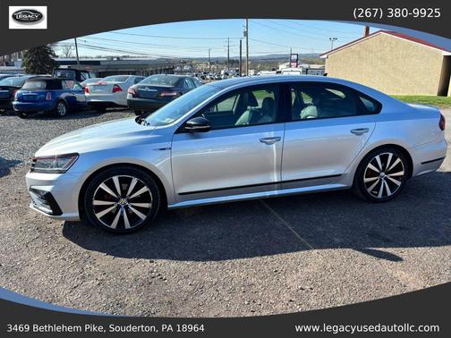 Reflex Silver Metallic w/Black Roof 2018 Volkswagen Passat 3.6L V6 GT