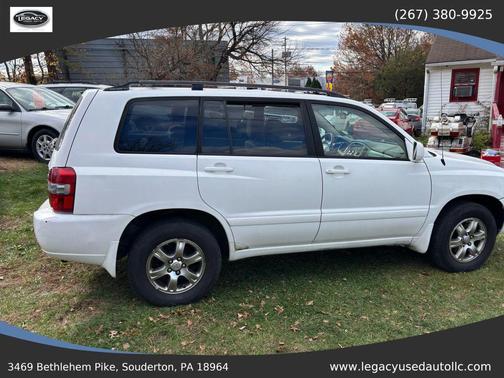 White 2005 Toyota Highlander Base