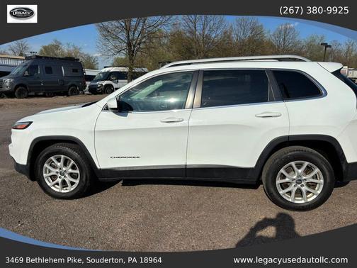 White 2014 Jeep Cherokee Sport