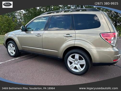 Gold 2009 Subaru Forester 2.5 X Limited