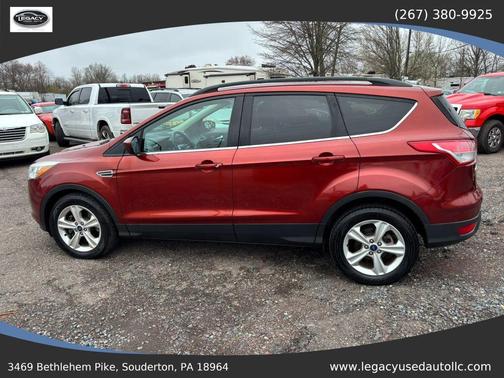 Sunset 2014 Ford Escape SE