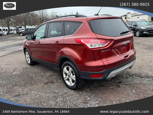 Sunset 2014 Ford Escape SE