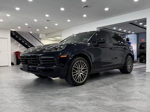 2022 Porsche Cayenne Platinum Edition