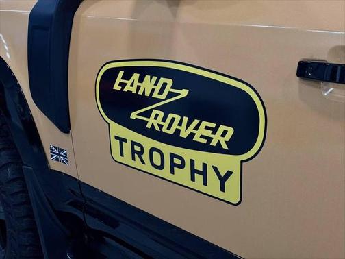 2022 Land Rover Defender 110 X-Dynamic SE