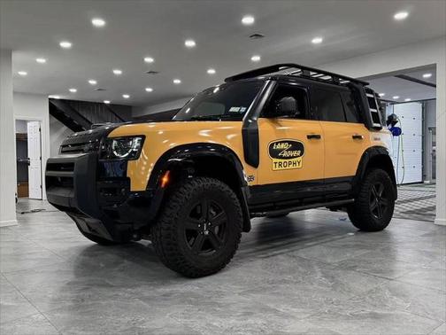 2022 Land Rover Defender 110 X-Dynamic SE
