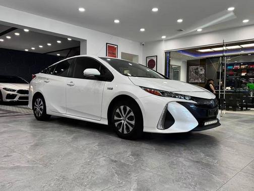2021 Toyota Prius Prime XLE