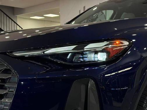 2025 Audi Q5 Premium TFSI quattro S tronic