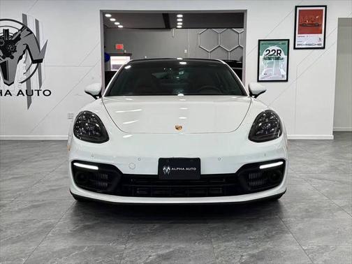 2023 Porsche Panamera 4