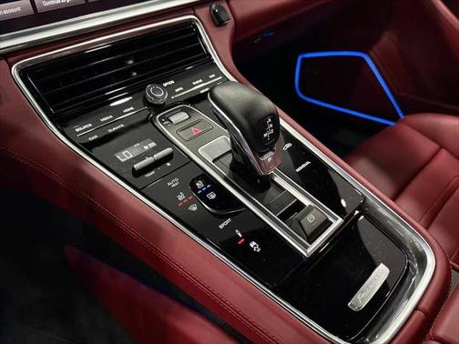 2023 Porsche Panamera 4