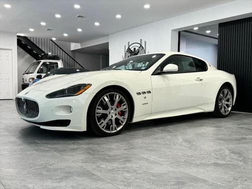 2012 Maserati GranTurismo S Auto