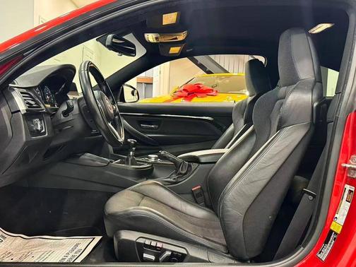 Sakhir Orange Metallic 2016 BMW M4 Base