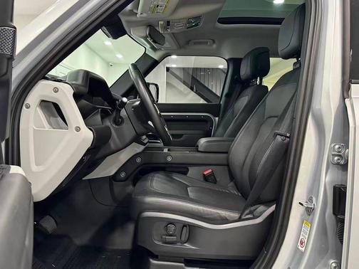 2023 Land Rover Defender 110 X-Dynamic SE