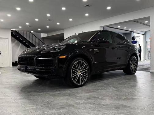 2022 Porsche Cayenne S