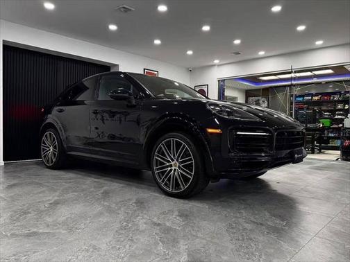 2022 Porsche Cayenne S