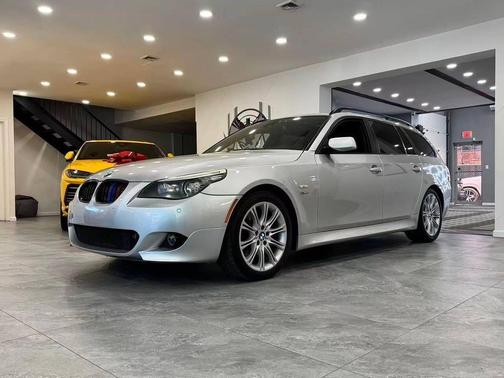 Titanium Silver Metallic 2010 BMW 535 xDrive