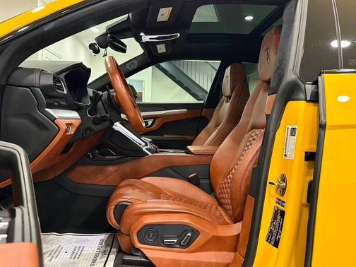 Gialllo Auge 2020 Lamborghini Urus Base AWD 4dr SUV