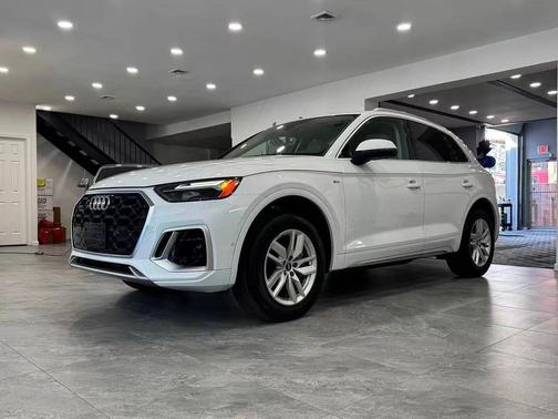 2022 Audi Q5 45 S line Premium