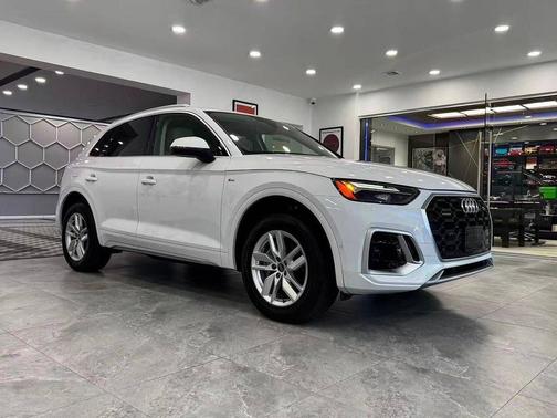 2022 Audi Q5 45 S line Premium