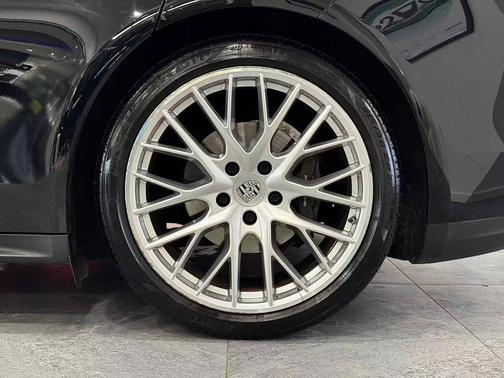 2018 Porsche Panamera 4