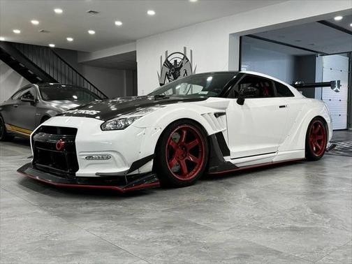 2015 Nissan GT-R Premium
