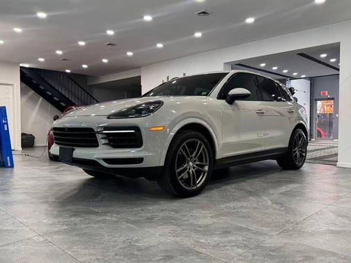 Chalk 2020 Porsche Cayenne Cayenne