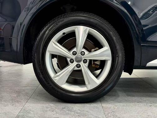 2018 Audi Q5 2.0T Premium Plus
