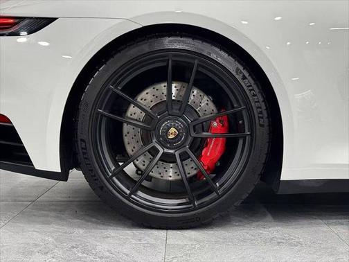 2024 Porsche 911 Carrera GTS