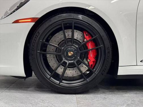 2024 Porsche 911 Carrera GTS
