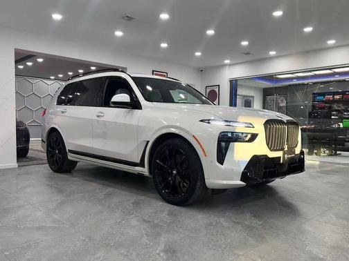 2024 BMW X7 xDrive40i