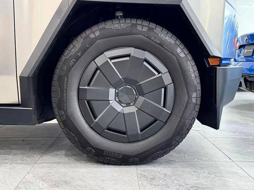 2024 Tesla Cybertruck All-Wheel Drive