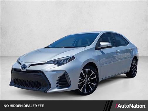 Classic Silver Metallic 2017 Toyota Corolla SE