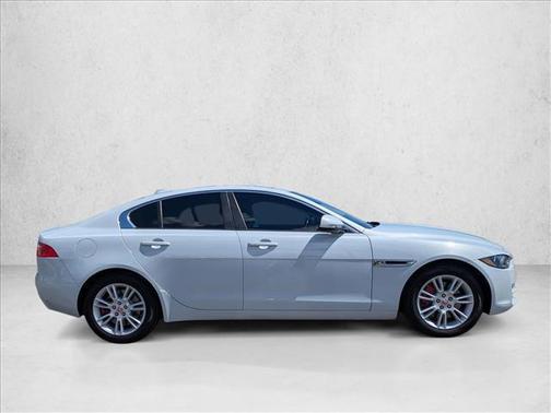 Fuji White 2018 Jaguar XE 25t Premium