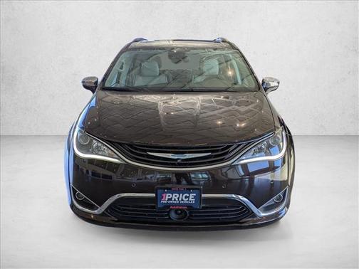 2017 Chrysler Pacifica Hybrid Platinum