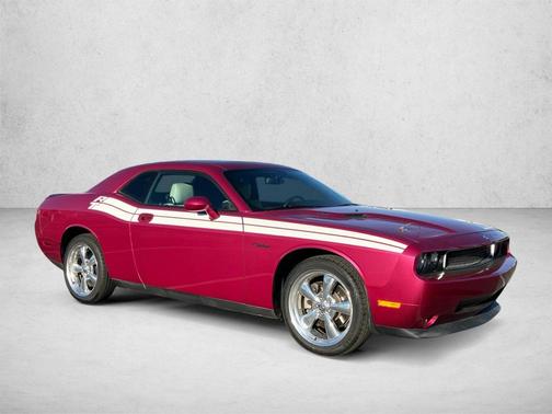 Furious Fuchsia Pearl 2010 Dodge Challenger R/T