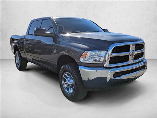 2017 RAM 2500 Tradesman Crew Cab 4x4 6'4' Box